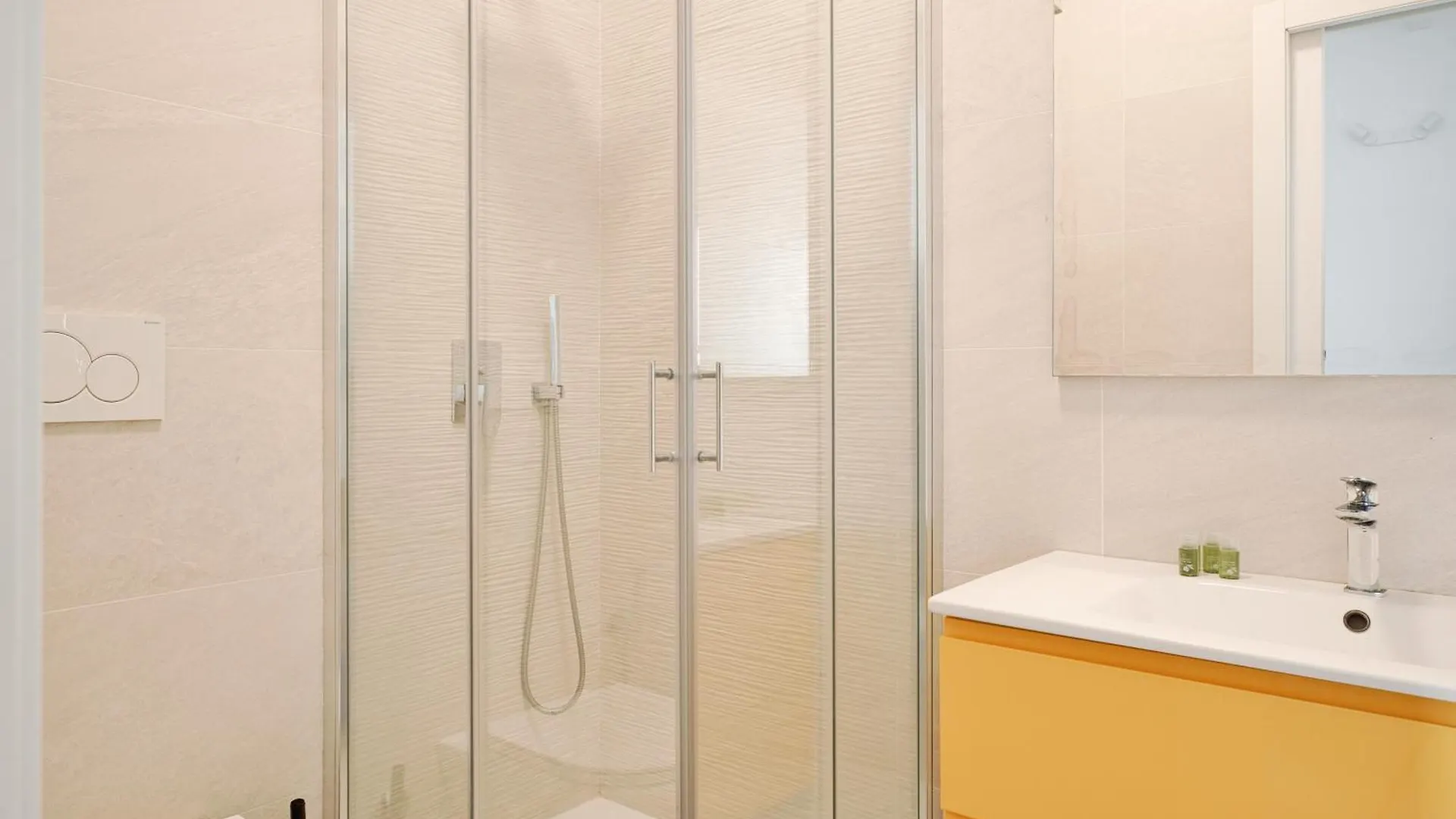 ミラノDomusmi Porta Veneziaアパートメント イタリア